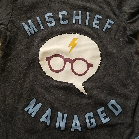 🥳HOST PICK🥳❣5 for $25 Sale❣ Bundle of 2 Harry Potter Onesies - Picture 3 of 6